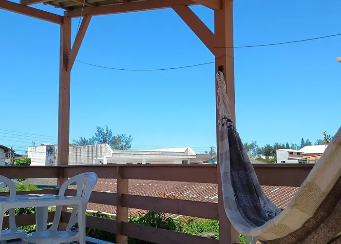 Loft Com Sacada A 200M Da Praia